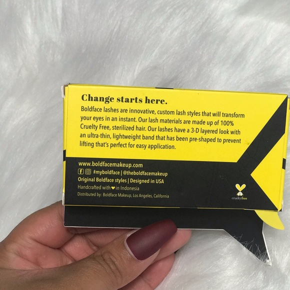 Lashes - Picture 4 of 4